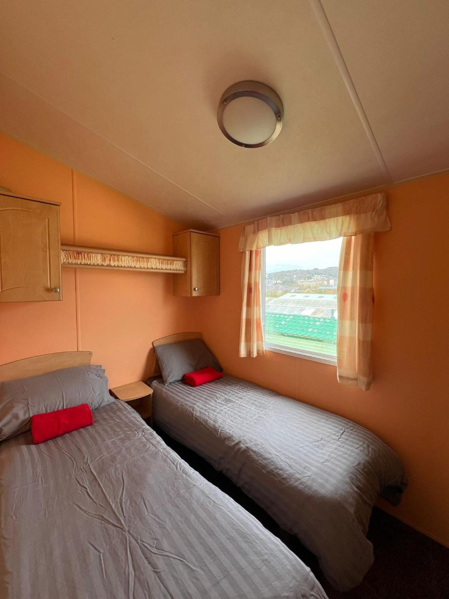 Light And Airy 2 Bedroom Mobile Home Аберистуит Экстерьер фото